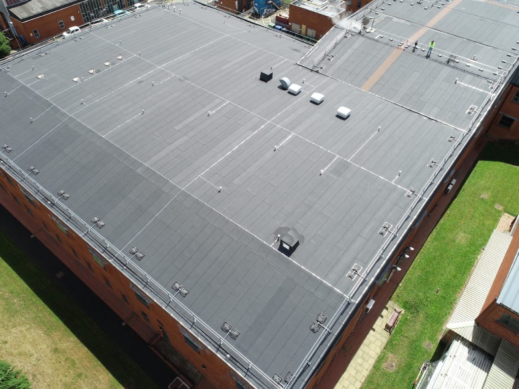 flat-roofing-commercial-service-healthcare