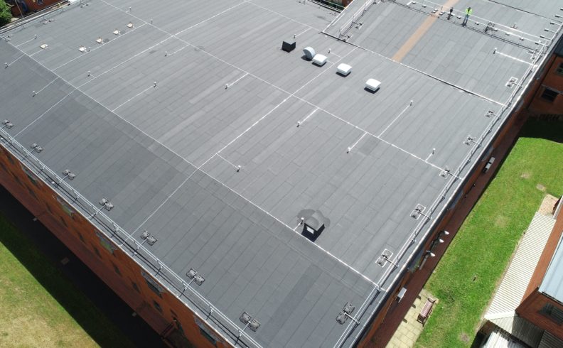 flat-roofing-commercial-service-healthcare